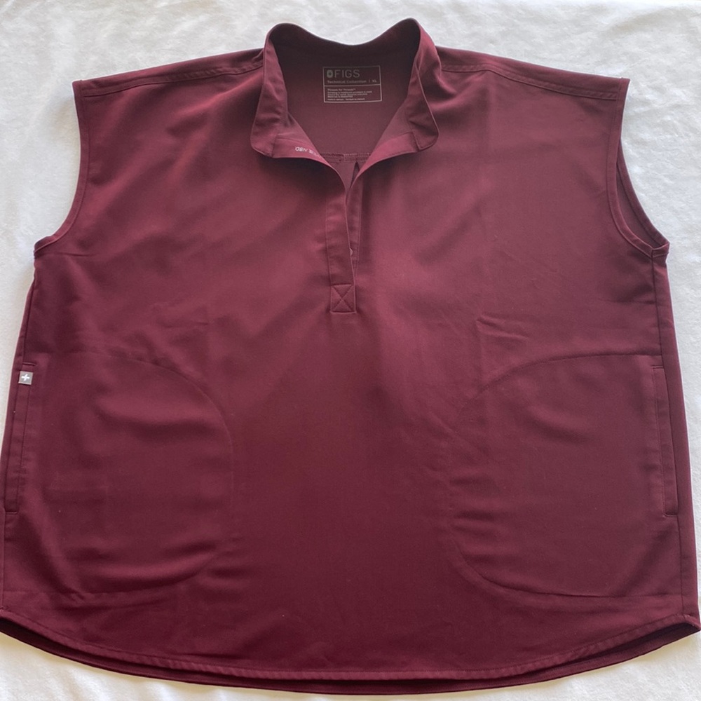 Figs Technical collection Rafaela oversized scrub top/Burgundy/ Size XL
